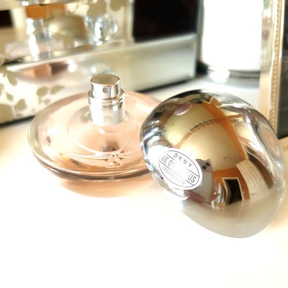 DKNY Be Delicious Fresh Blossom Pink Perfume - Picture 4 of 5